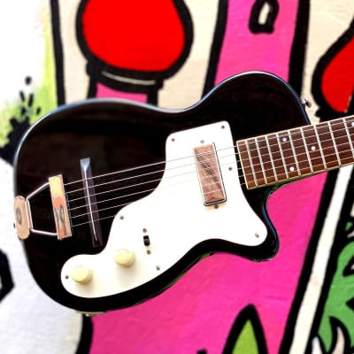 Harmony H44 Stratotone Reissue Reverb