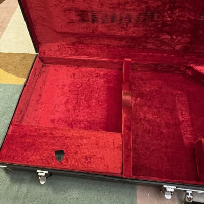 Aria Pro 2 Mockingbird vintage case with red interior 1982 - Black image 15