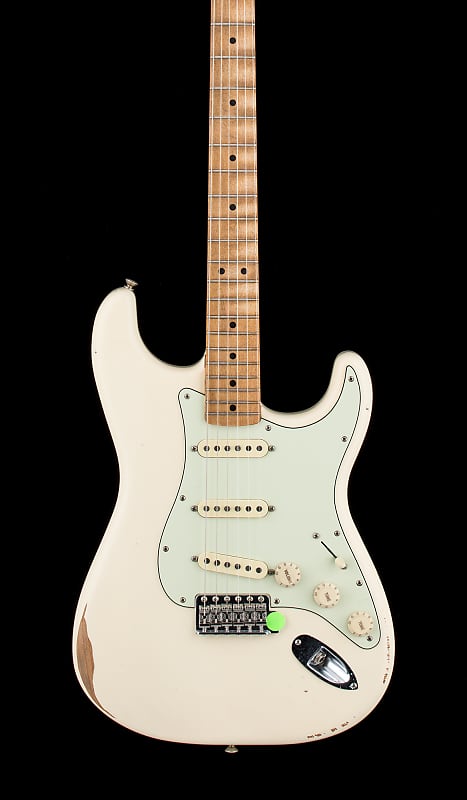 Fender Road Worn ピックアップ Amazon | Fender Vintera Road Worn '60s Stratocaster