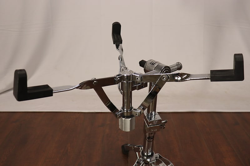 DW 9300 Series Heavy Duty Snare Drum Stand | Reverb DW 9300 Series Heavy Duty Snare Drum Stand | Reverb