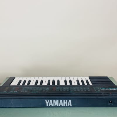 Yamaha  PSS-130 Keyboard  1980s image 5