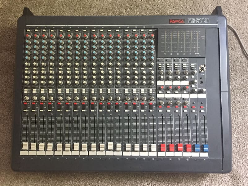 Ramsa / Panasonic WR-S4416 analog mixing desk