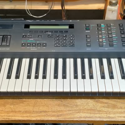 Yamaha v50 deals synthesizer