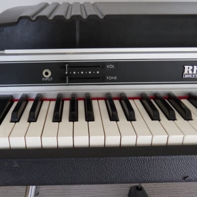Rhodes Mark II 54 note stage piano image 4