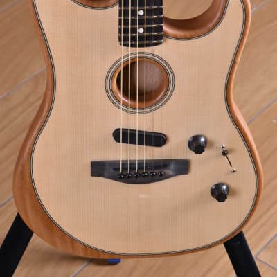 Fender American Acoustasonic Stratocaster Natural image 4