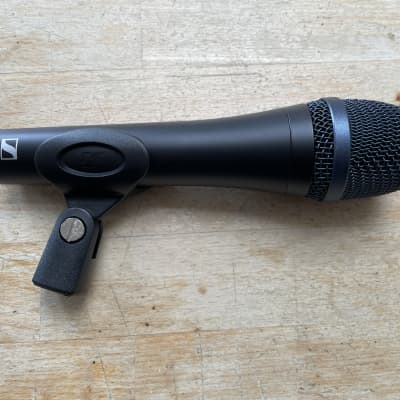 Sennheiser e945 Handheld Supercardioid Dynamic Vocal Microphone 2003 - Present - Black