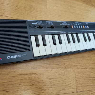 Casio PT-1 29-Key Mini Synthesizer 1982 - 1988