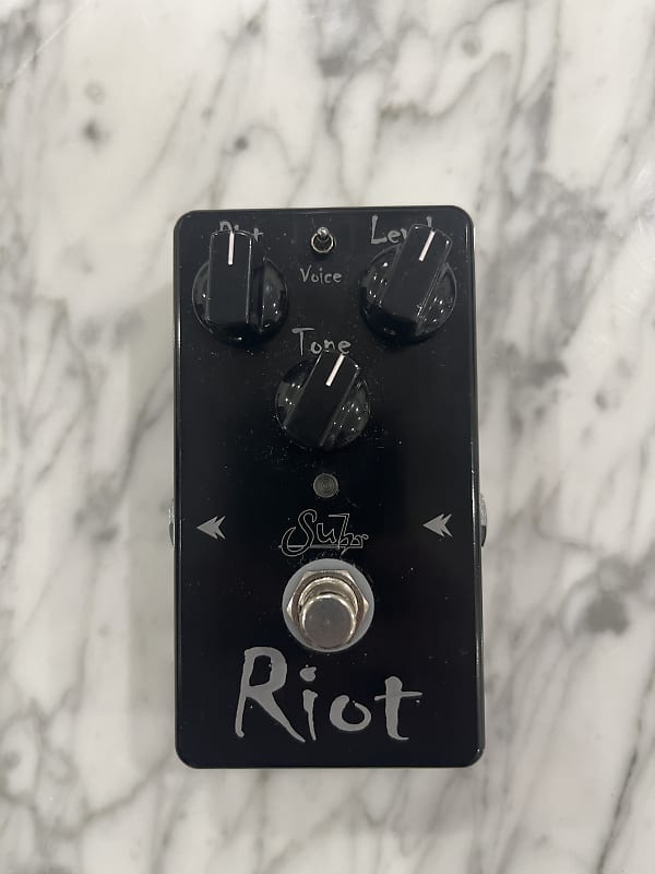 Suhr Riot