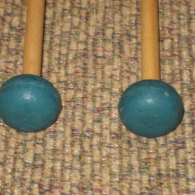 one pair new old stock A+ Mike Balter MB5B (5B) Medium Hard Keyboard Mallets - 1" diameter Oval Dark Green Rubber HEADS and Natural Birch HANDLES (for Marimba, Xylophone) mid to late 1990s (+ packaging) Unwound Series image 4