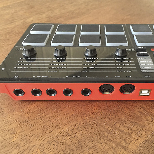 Akai MPX16 Sampler with 16 Pads image 2