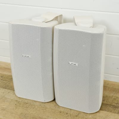 QSC AcousticDesign AD-S82 2-Way Installation Speaker PAIR (church owned) CG00G1R Bild 1