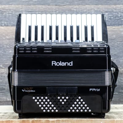 Roland FR-1X V-Accordion 26-Key 72-Bass Black Digital Piano Accordion w/Bag