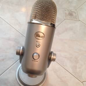Blue Microphones Yeti USB  Silver Edition image 2