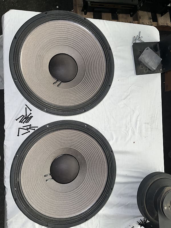 jbl 15 speakers