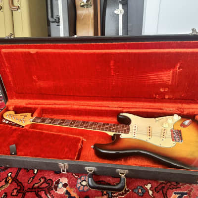 Fender Stratocaster Hardtail with 3-Bolt Neck, Rosewood Fretboard 1971 - 1977 - Sunburst image 8