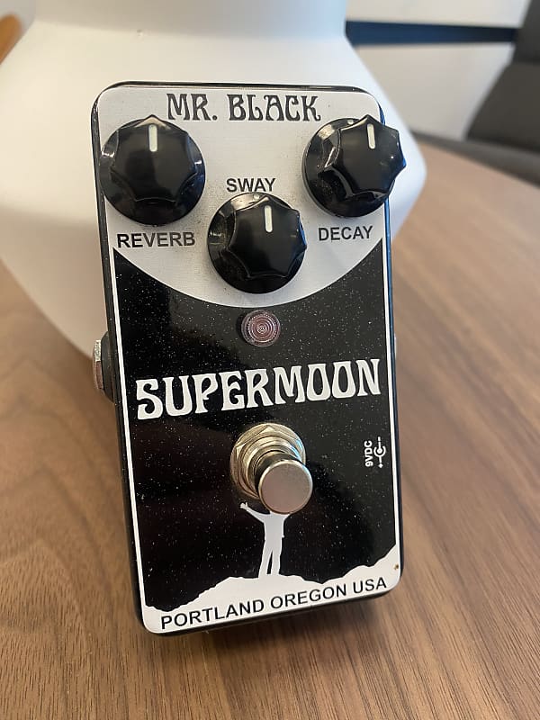 Mr. Black Supermoon