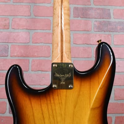 Fender USA Custom Shop 40th Anniversary Limited Edition Diamond Dealer Stratocaster 2-Color Sunburst 1993 w/OHSC image 9