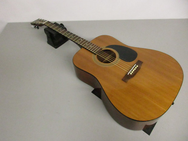 Alvarez 5212 acoustic guitar top
