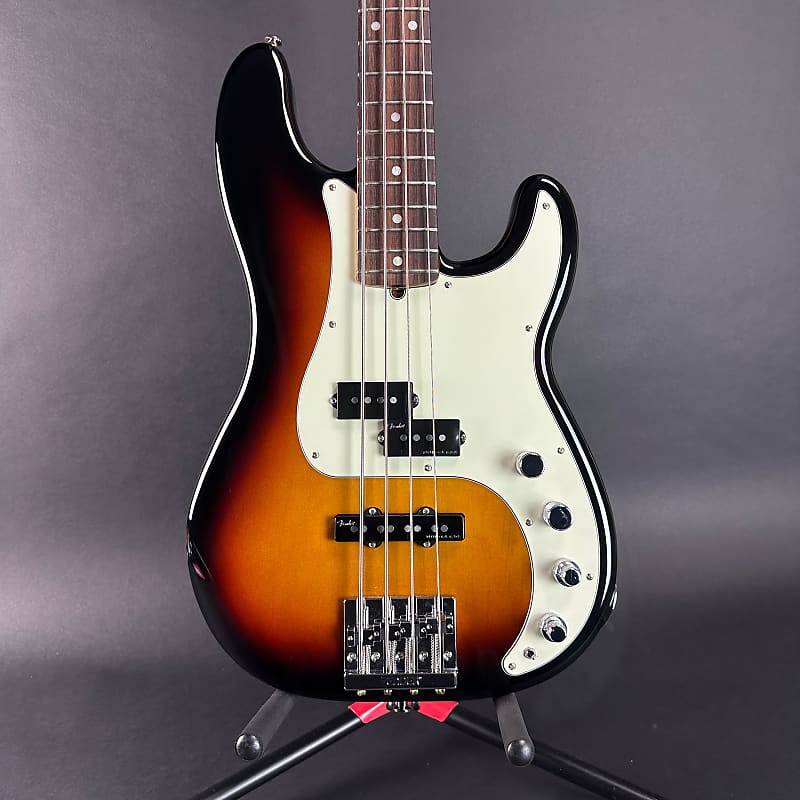 Used Fender Ultra Precision Bass Ultraburst w/case TSU18018