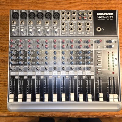 むーみん Mackie 1402-VLZ3 14-Channel Mic / Line Mixer | Reverb