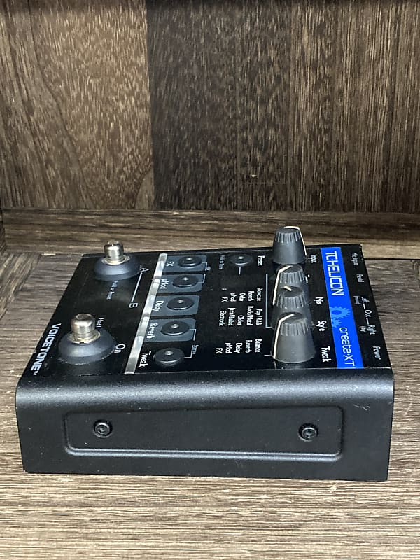 TC Helicon VoiceTone Create XT | Musician's Friend