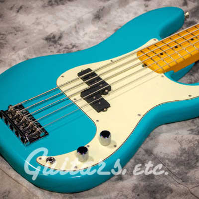 Fender - American Professional II Precision Bass® V image 6