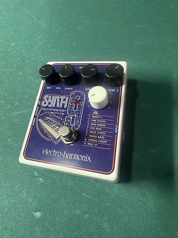 Electro-Harmonix Synth 9 Synthesizer machine