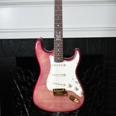 2006 Fender Custom Shop Limited Edition 60th Anniversary Presidential Select Stratocaster & Wine Set image 2