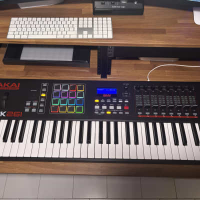 Akai MPK261 2014 - Present - Black