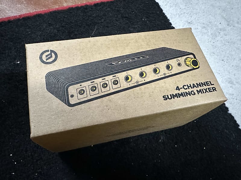 Moog 4 Channel Summing Mixer 2020 - Black | Reverb