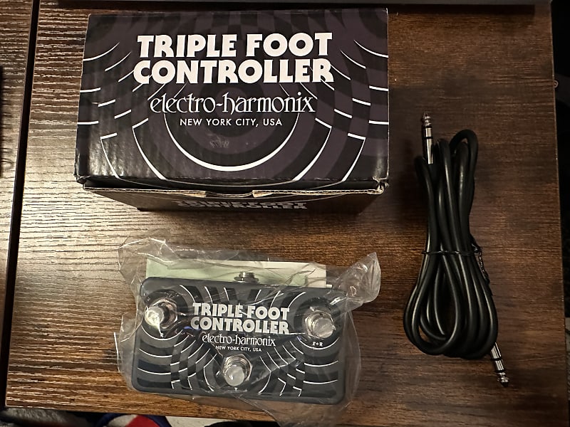 Electro-Harmonix Triple Foot Controller