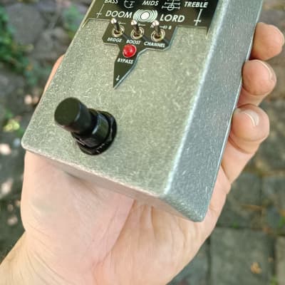 DIY DoomLord guitar pedal with Boost (inspired by Sunn model T Pre-Amp) 2025 - Alu / Black image 3