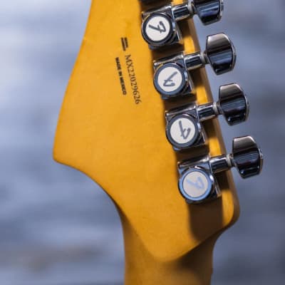 Fender Player Plus Meteora HH - 3-Color Sunburst w/Deluxe Gig Bag - Floor Demo image 10
