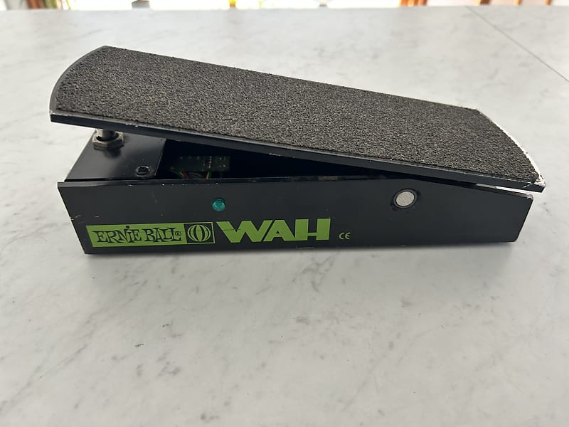 Ernie Ball 6185 wah pedal - YouTube