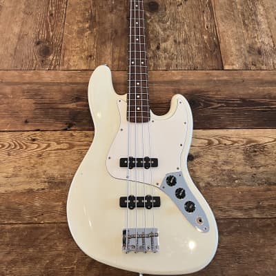 Fender Jazz Bass 1993 White with gig bag image 1