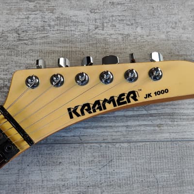 クレイマー JK-1000 ペイサー オールシルバーVer. なつかし楽器道場'87年 エレキギター「KRAMER JK-1000」- e楽器