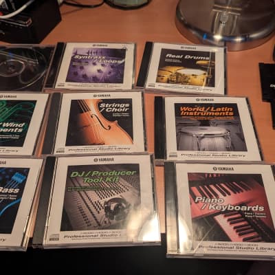 Yamaha Sample cds 1999