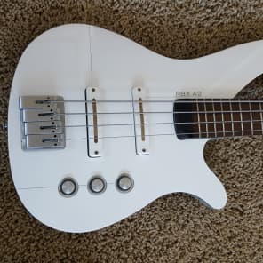 【特価】YAMAHA RBX4 A2 ベース ホワイト/エアクラフト・グレイ YAMAHA RBX4A2（ホワイト/エアクラフト・グレイ） Yamaha RBX4