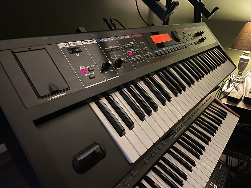 Roland Juno Di 61-Key Synthesizer 2010s - Black | Reverb