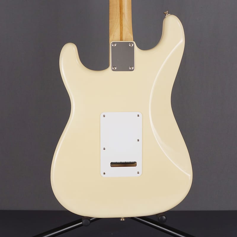 Fender Standard Stratocaster outlet Olympic White Made in Mexico 2000