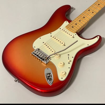 Fender American Deluxe Stratocaster 2011 - 2016