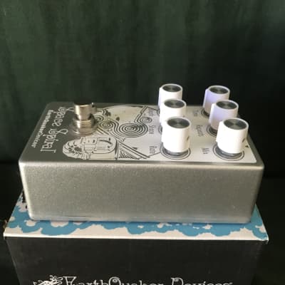 EarthQuaker Devices: Space Spiral V2 Modulated Oil Can Delay Device image 7