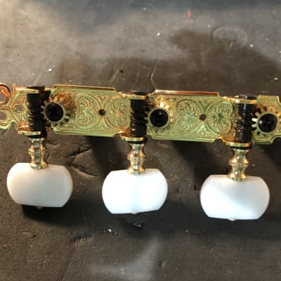 Unknown Classical Guitar Tuners 2022 - Gold with White Pearl image 5