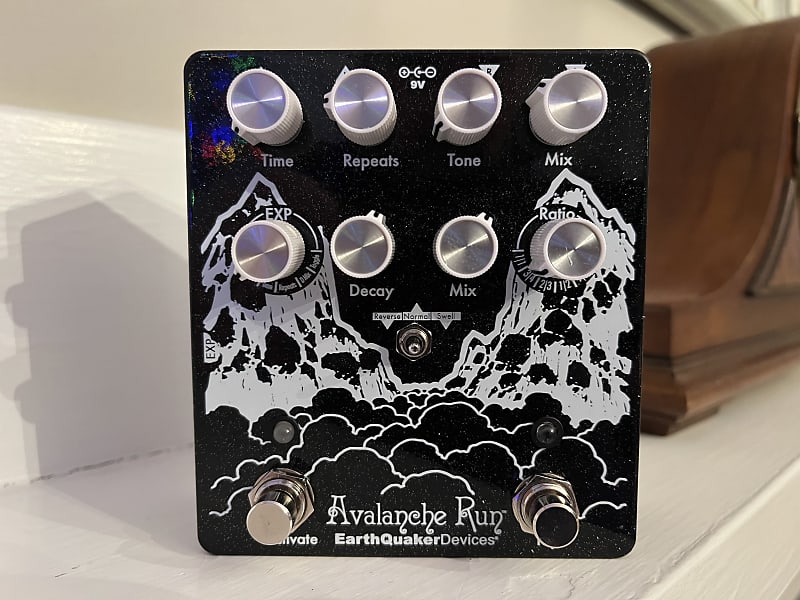 EarthQuaker Devices Avalanche Run Stereo Reverb & Delay with Tap Tempo V2 Limited Edition