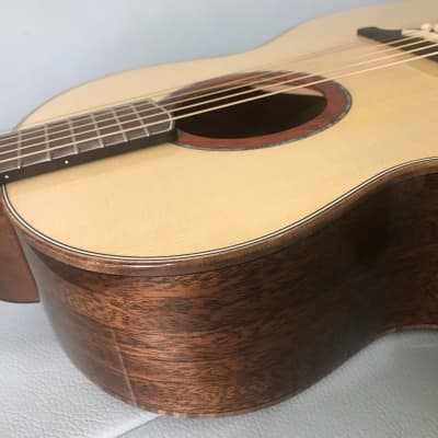 Hsienmo 38' S50  Solid German Spruce Top Solid African Mahogany back&sides with hardcase image 8