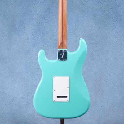 Fender Limited Edition Player Stratocaster Seafoam Green Electric Guitar - MX21243276 image 4