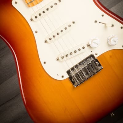 USED - American Fender "Revised" Stratocaster 1983 image 5