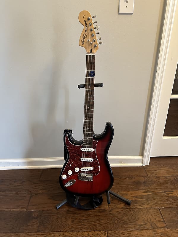 Fender Stratocaster 2000’s  - Dark Red Burst image 1