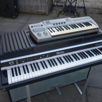 Rhodes Mark Il Suitcase 73 (USA/1981) retolexd/refurbd & FREE synth! image 1