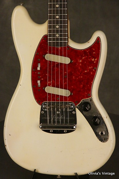 Pre cbs fender mustang sale
